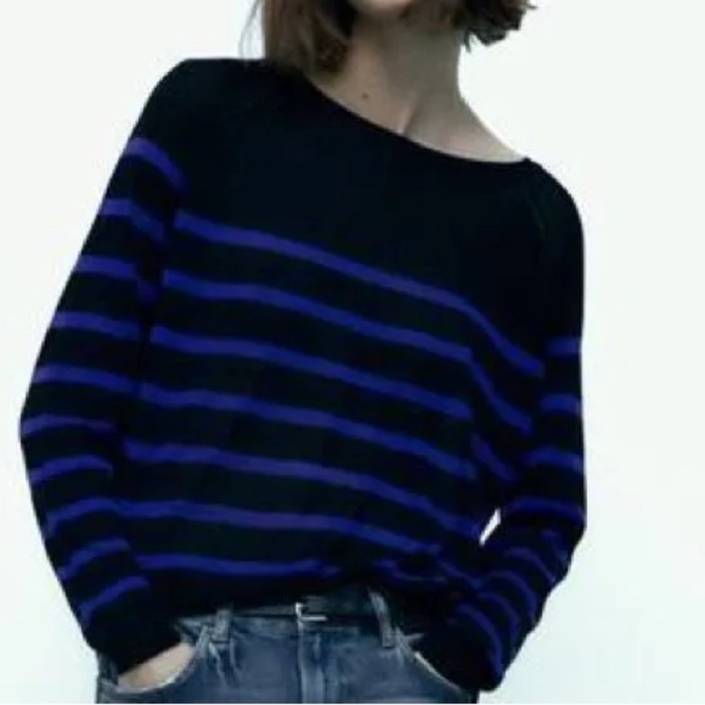 ZARA NWT long sleeve lightweight pullover striped sweater. Size M